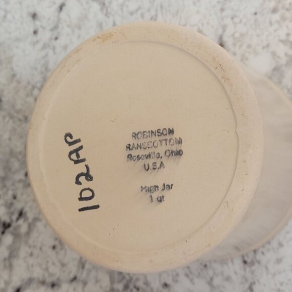 Robinson Ransbottom Hand Painted Apple Design Stoneware Crock Jar 1 Qt - Picture 3 of 9